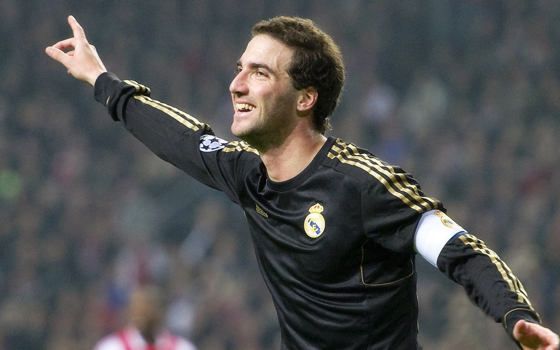 九游下载官网-克罗地亚队在巴黎奥运会手球比赛中以34_22击败阿尔及利亚队，克罗地亚足球视频